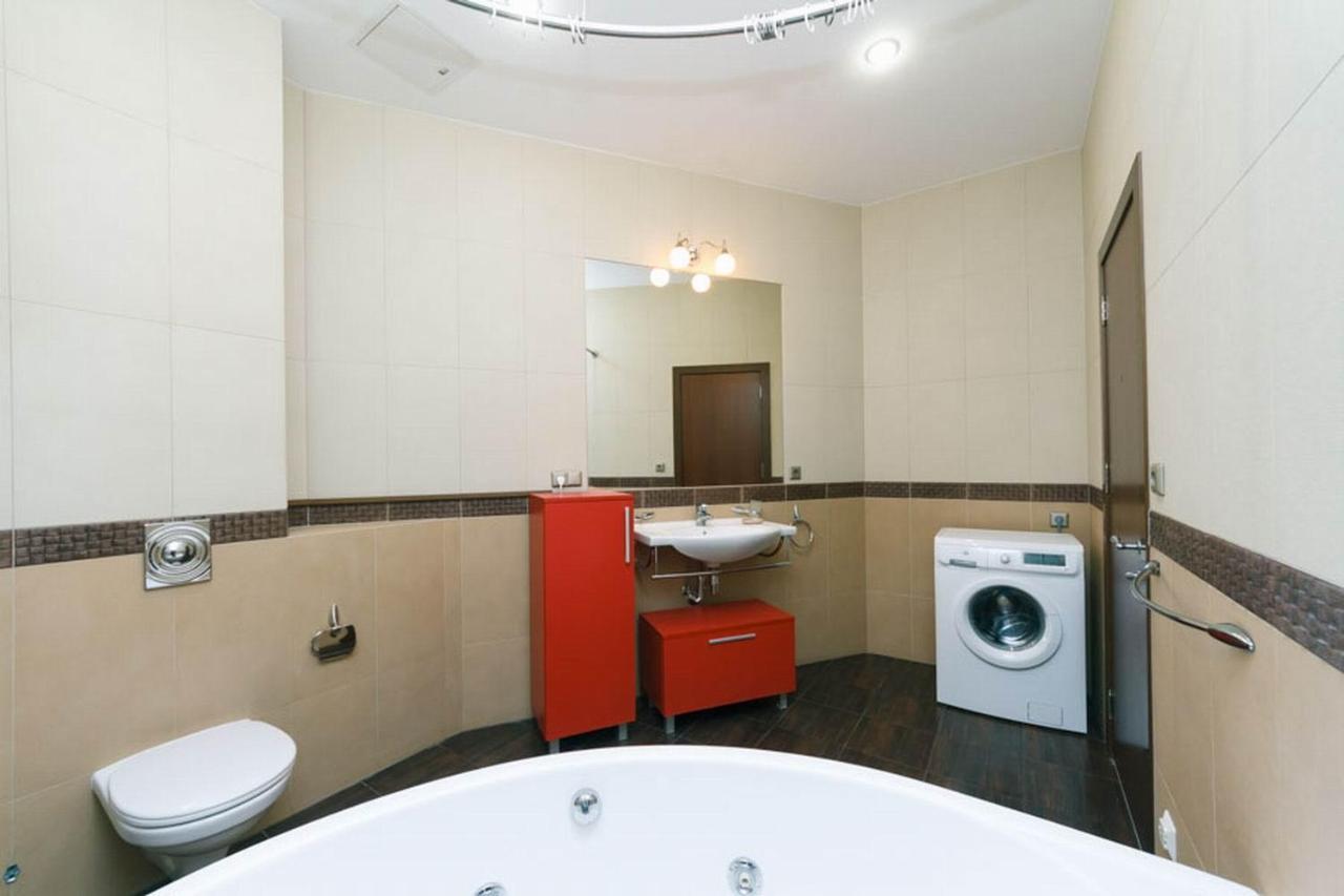 Lux Near Maidan, Khreschutyk 3Br Apartment Kyiv Exterior photo
